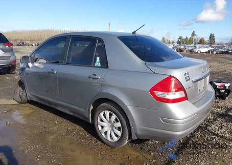 2010 Nissan Versa 1.8S z USA, uszkodzony, nr VIN 3N1BC1AP9AL437021
